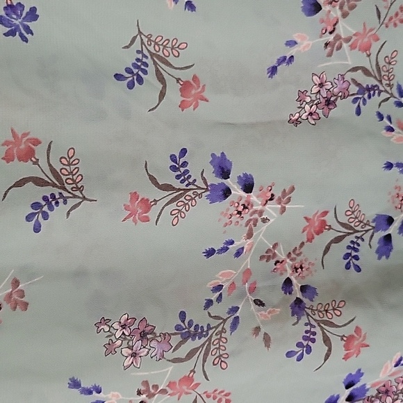 Arizona Jean Company Green Bell Sleeve Sheer Floral Blouse - Picture 4 of 8